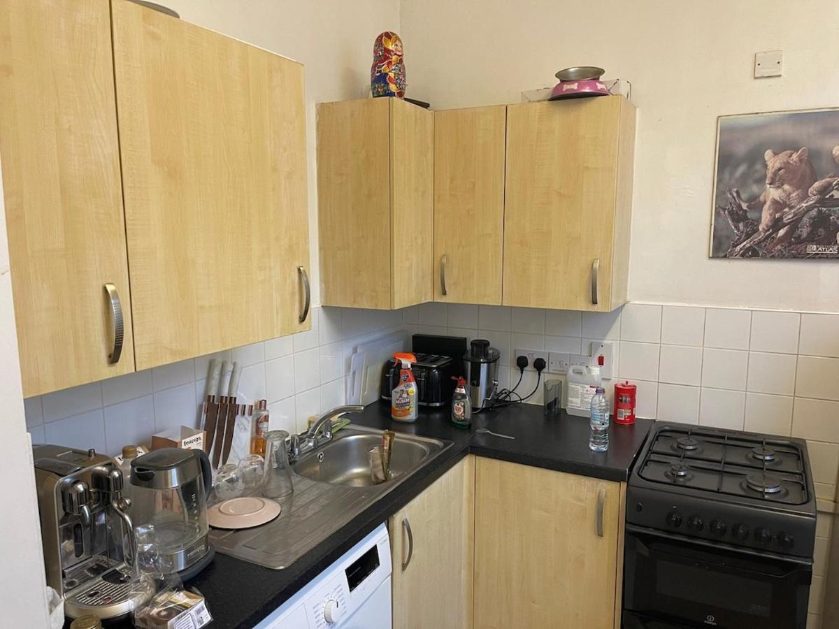 Large - Sleeps 4 -10 Min Walk To Paddington Apartment *